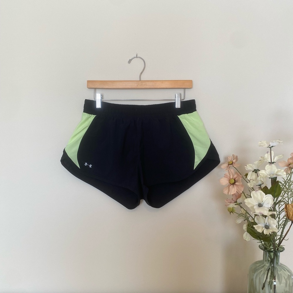 Under Armor Black Size M Lined Athletic Running Shorts